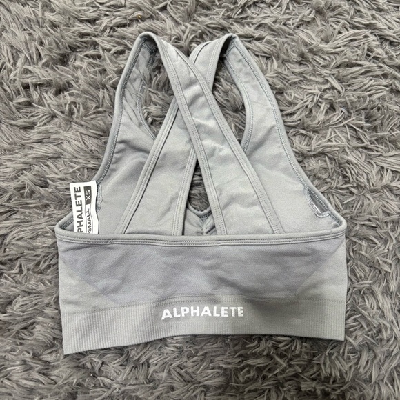 Alphalete amplify sports bra - Picture 2 of 3